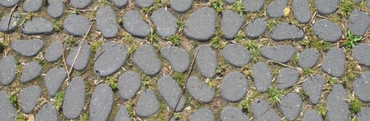 Permeable pavement, Eindhoven (source: Eisenberg)